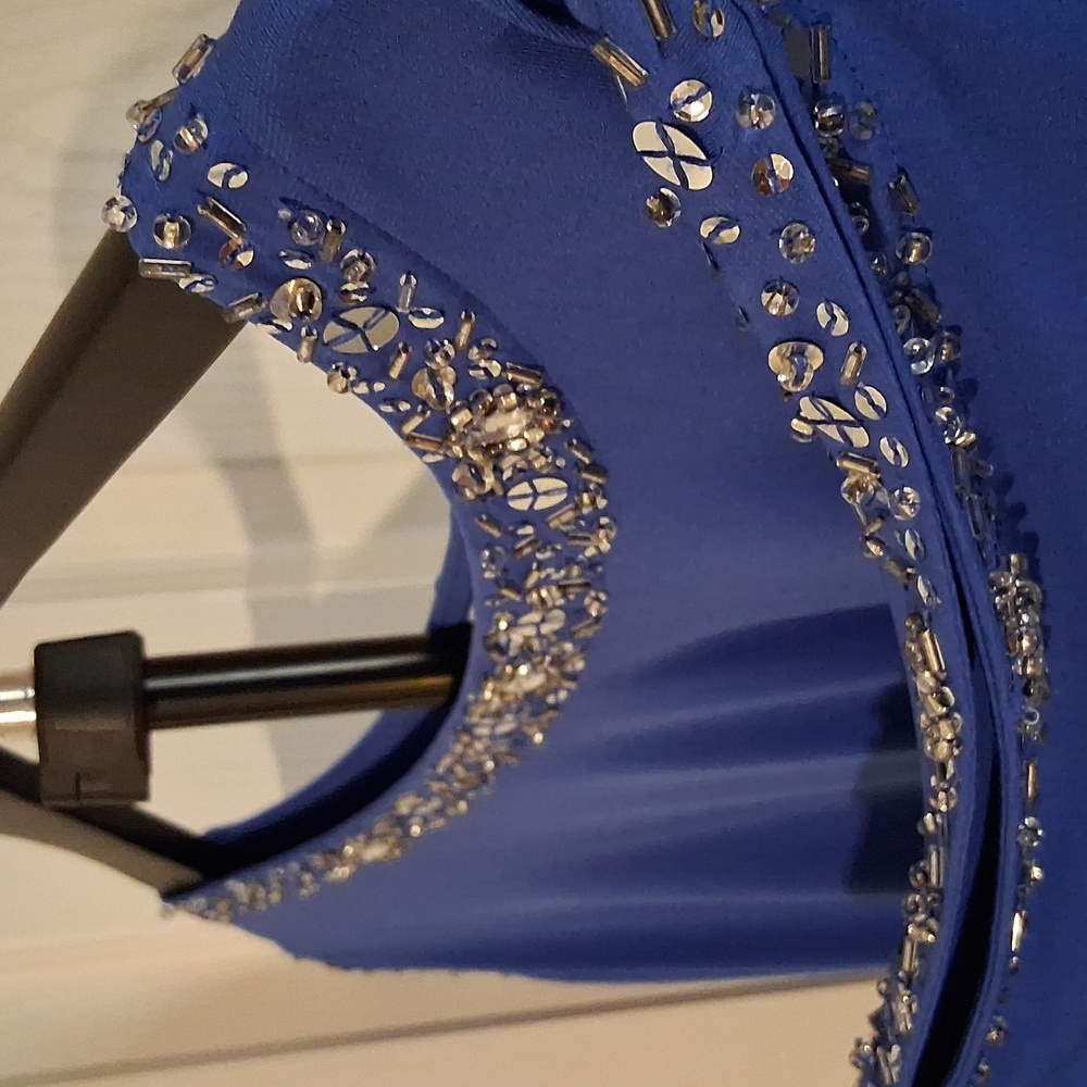 Susan Graver Vibrant Blue Top - Picture 4 of 7